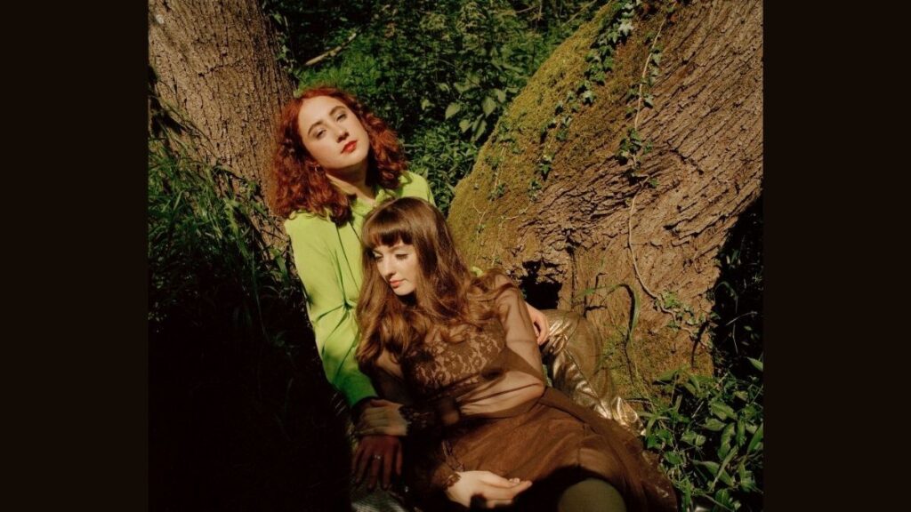 Let's Eat Grandma sitting in a tree