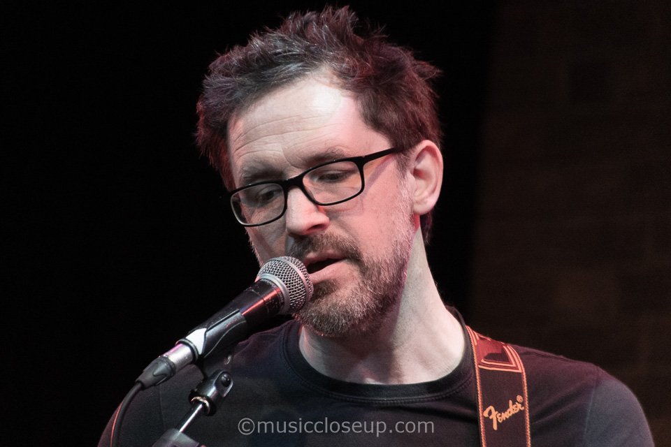 Danny and the Champions of the World live: Joe Bennett singing backing vocals